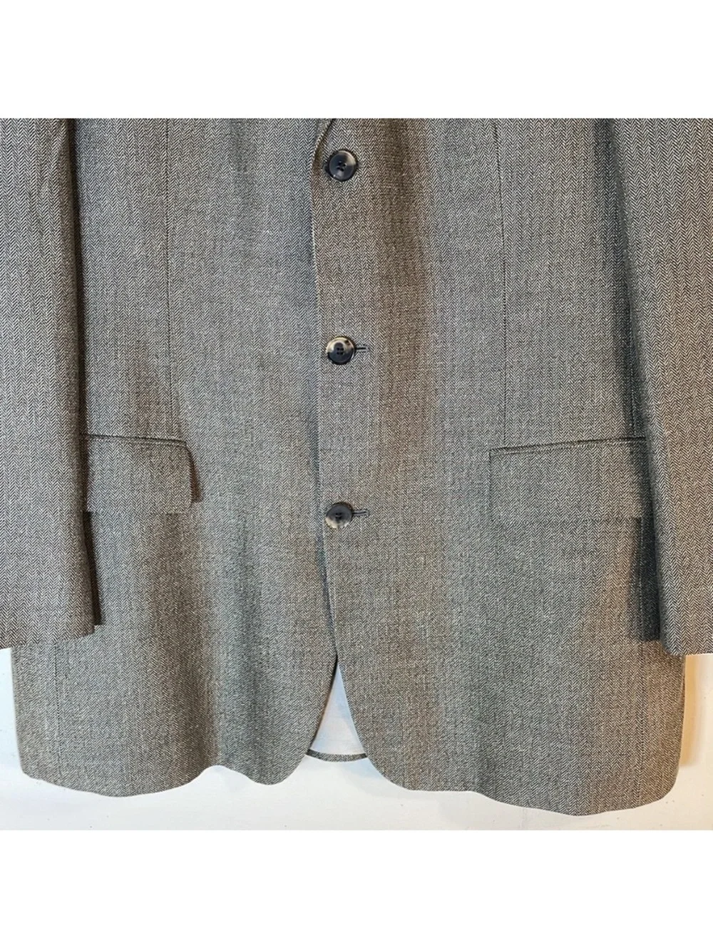 HUGO BOSS Wool Linen Herringbone Blazer.  Men’s 42L.